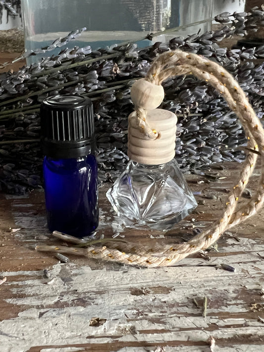 Pure Lavender Essential Oil 5ml + Car Diffuser
